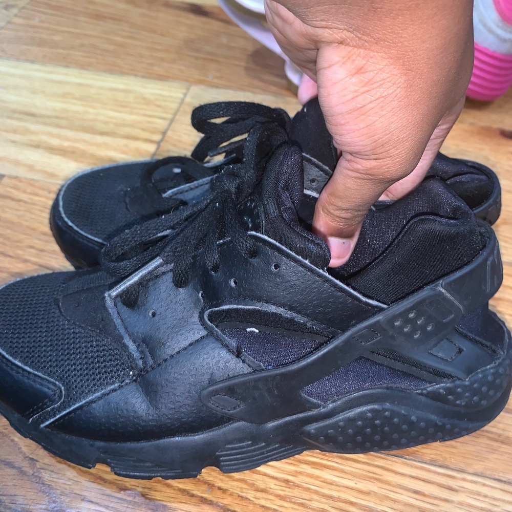 nike huaraches black